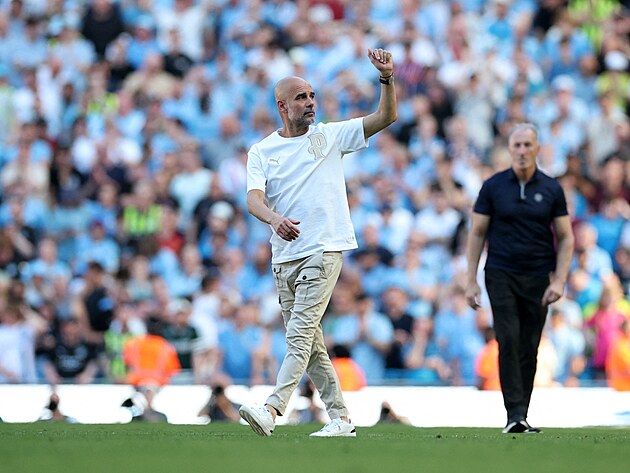 Trenér Pep Guardiola se loučí po deseti letech loučí s Manchesterem City.