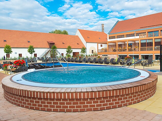�t�k z velkom�st: Pro� firmy m�n� modern� s�ly za z�meck� wellness?