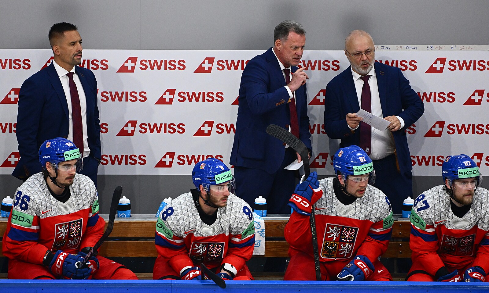 ONLINE: Česko - Kanada. Pomůžou jen tři body, poprvé proti favoritovi chytá Pavlát