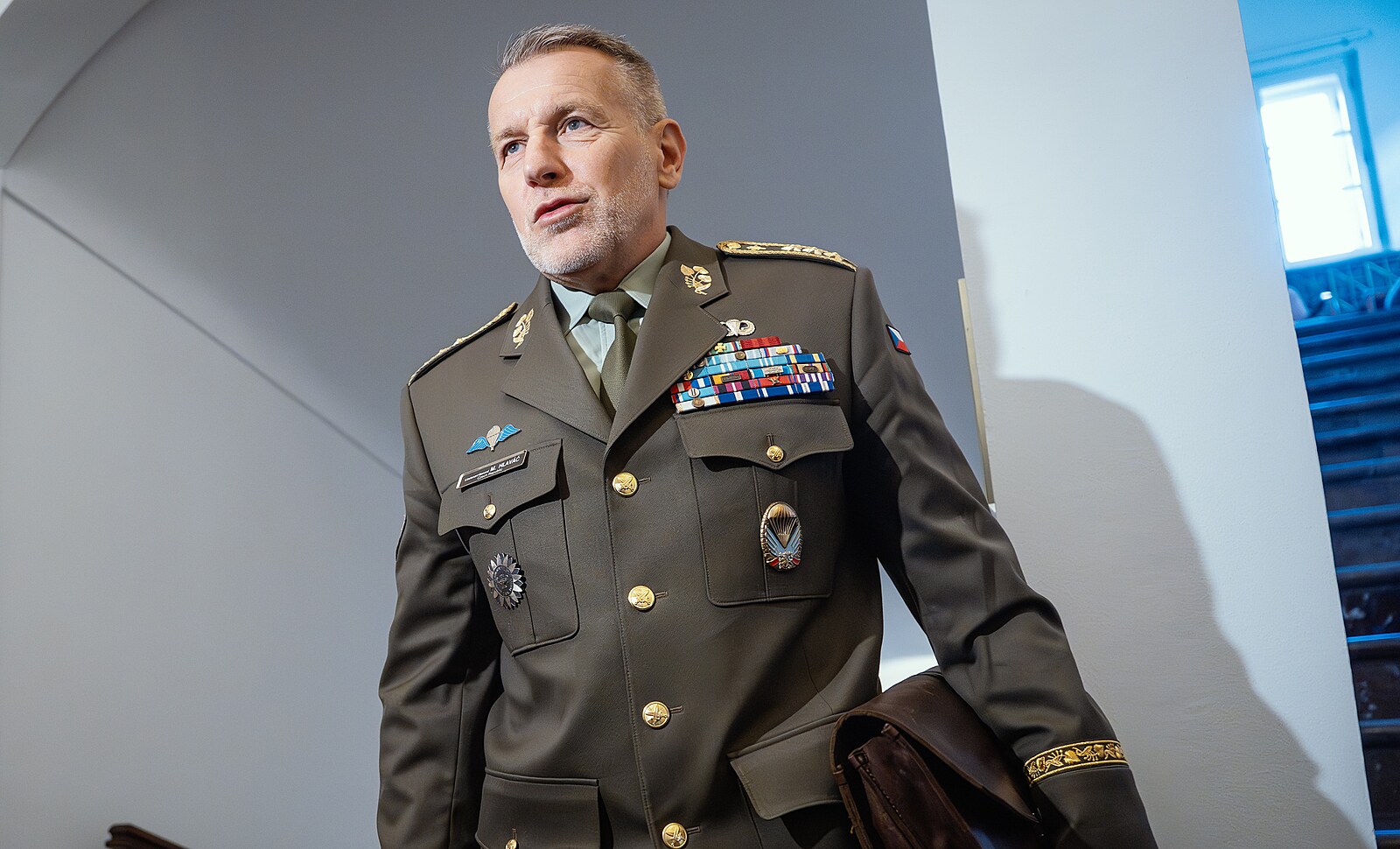 Ministerstvo obrany zatrhlo náčelníkovi generálního štábu cestu na Ukrajinu