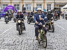 Tradi�ní jízda distingovaných gentleman� (Distinguished Gentleman�s Ride)...