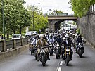 Tradi�ní jízda distingovaných gentleman� (Distinguished Gentleman�s Ride)...