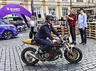 Tradi�ní jízda distingovaných gentleman� (Distinguished Gentleman�s Ride)...
