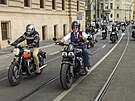 Tradi�ní jízda distingovaných gentleman� (Distinguished Gentleman�s Ride)...