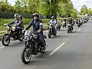 Tradi�ní jízda distingovaných gentleman� (Distinguished Gentleman�s Ride)...