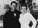 Marilyn Monroe se svým prvním man�elem Jamesem Doughertym v roce 1943.