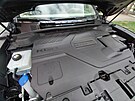 Záhada hybridního pohonu: Pohon obstarává p�epl�ovaný motor o objemu 1,5 litru....