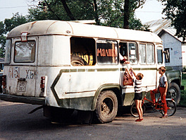 KAvZ-685, prodej mléka, Khabarovsk, Rusko, 1998