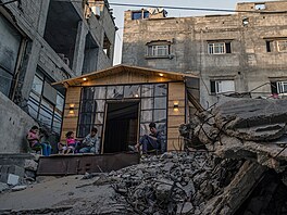 B�hem boj� v posledních letech byla tato �tvr� zni�ena bombardováním, které...