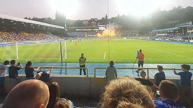 Stadion Grbavica, st�nek �ele�nicjaru Sarajevo