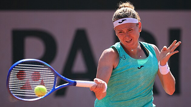�der Marie Bouzkov� ve druh�m kole Roland Garros.