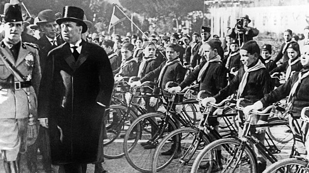 Benito Mussolini v roce 1930.