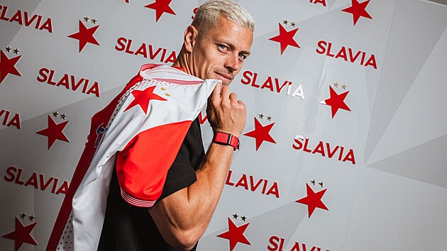 Slávistický obránce Tomáš Holeš prodloužil v klubu smlouvu do léta 2028.