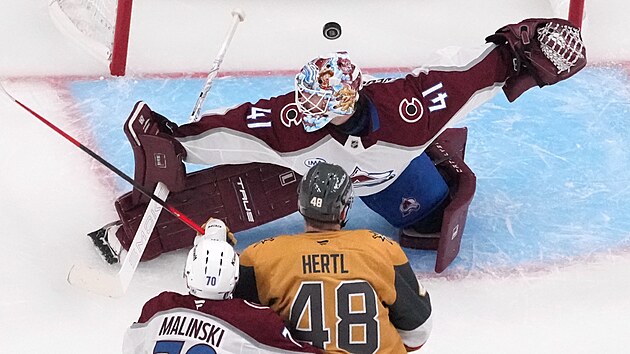 Tomáš Hertl z Vegas Golden Knights skóroval v zápase s Colorado Avalanche.