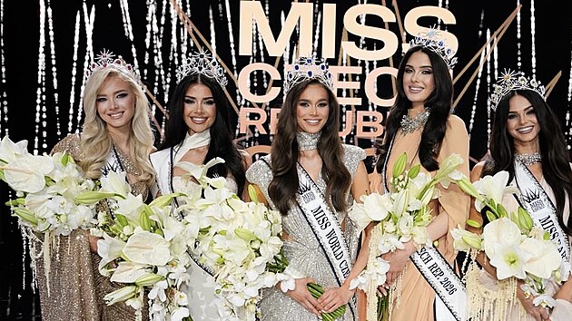 V�t�zky Miss Czech Republic 2026 Laura Anna Glozarov�, Dominique Alagia, Lucie Piskov�, Barbara Plintov� a Hana D�dkov� (23. kv�tna 2026)