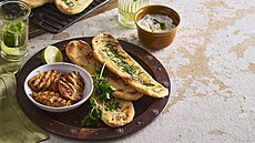 Chleba naan pe�ený na grilu