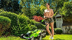 U�ivatel nemusí �e�it olej, karburátor ani speciální servis po zim�. Provozní...