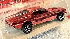 Tento chromovaný Mustang z roku 1968 s jahodovou povrchovou úpravou je jedním...