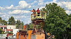 Elektrifikace autobusové / trolejbusové trati  131 / 51 z Hrad�anské na...