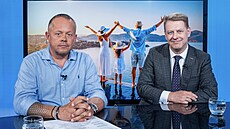 Hosty po�adu iDNES Lounge na téma cestování 2026 jsou (vlevo) obchodní �editel...