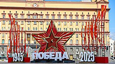 Lubjanské nám�stí v Moskv� zdobí výzdoba k 80. výro�í vít�zství nad nacistickým...