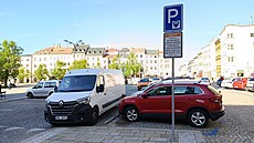 Jihlavská radnice ru�í v sobotu poplatky ve fialovém a oran�ovém re�imu, pod...