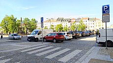 Parkovi�t� v horní �ásti Masarykova nám�stí v Jihlav� (u po�ty) spadá pod...