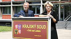 Místop�edseda Krajského soudu v Ústí nad Labem Vladimír Polák a p�edsedkyn�...