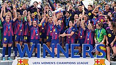 Fotbalistky Barcelony slaví vít�zství v Lize mistry�.