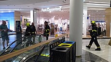 Zásah v hasi�� ve Westfield Chodov