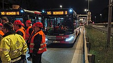 Pra�ský tunelový autobus linky 145 absolvoval dal�í zku�ební jízdu v tunelovém...
