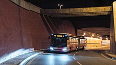 Pra�ský tunelový autobus linky 145 absolvoval dal�í zku�ební jízdu v tunelovém...