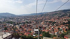 Zrekonstruovaná kabinová lanovka vás b�hem n�kolika minut vyveze z centra m�sta...