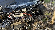 Dv� luxusní Lamborghini havarovala v Texasu na obslu�né komunikaci u dálnice...