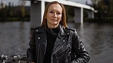 Spisovatelka Petra Klabouchová. Knihy za�ala psát u� v mládí, ov�em �eského...