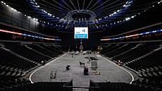 Pra�ská O2 arena se chystá na daviscupové utkání mezi �eskem a Ameri�any.