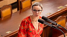 Ministryn� pro místní rozvoj Zuzana Mrázová ministryn� p�i projednávání novely...