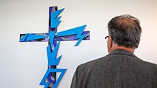 Pod názvem To podstatné se d�je mimochodem vystavil sklá�ský socha� a designér...