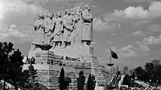 Byl symbolem kultu osobnosti i jedním z nejv�t�ích monument� své doby. Stalin�v...