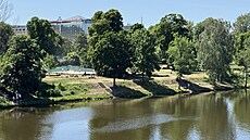 B�eh ostrova �tvanice. Tady je p�írodní plovárna Baden Baden.