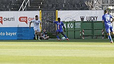 Momentka z úvodního utkání bará�e mezi Artisem Brno a Slováckem.