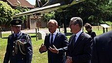 Britský premiér Keir Starmer a polský premiér Donald Tusk p�ed podpisem smlouvy...