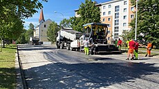 D�lníci fini�ují s úpravou d�le�ité spojnice plze�ských �ástí Lobzy a Slovany....