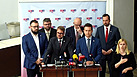 K rezignaci �i odvol�n� ministra kultury za Motoristy sob� Oto Klemp��e vyzval...