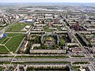 Obrovské vnitrobloky, labyrinty gará�í a slab� osv�tlené industriální zóny tu...