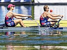 Anna �antr��ková (vlevo) a Pavlína Flamíková v závod� Sv�tového poháru v...