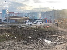 Mnoho bytových komplex� z panel� tu dnes staví firmy s cílem maximáln� stla�it...