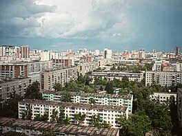 Novosibirsk je ukázkou sov�tského urbanismu dota�eného do gigantických rozm�r�....