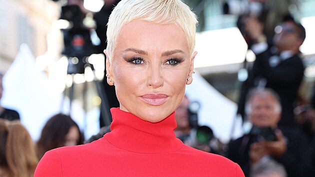Adriana Sklena��kov� v Cannes (20. kv�tna 2026)