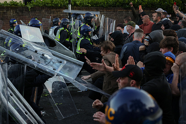 Stabbing Victim's Death Amid Police Inaction Sparks UK Unrest